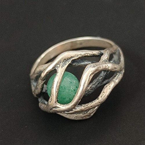 Anello gabbia modernista